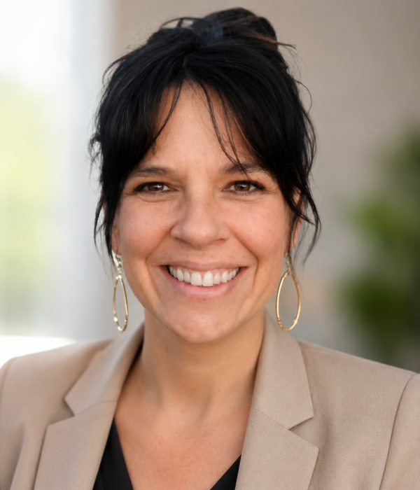 Sarah headshot 1